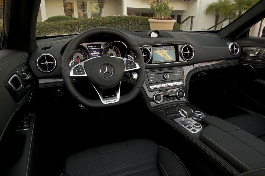  Mercedes-AMG SL63 2016 года  (US) (фото 13 из 15)